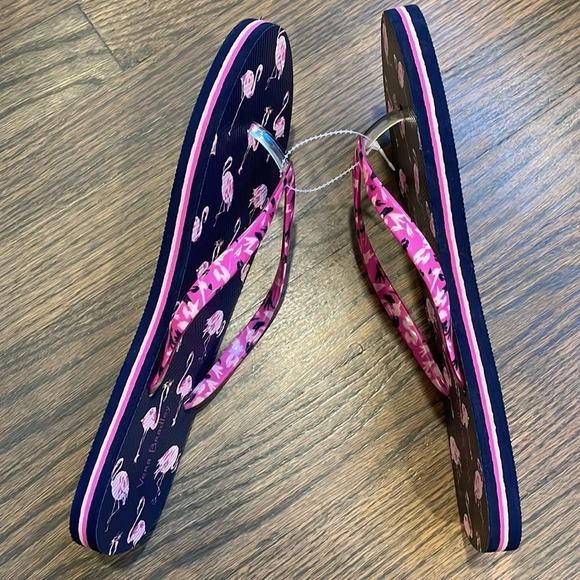 NWOT Vera Bradley Flamingo Fiesta Flip Flops 9-10 Navy Pink - Picture 5 of 8